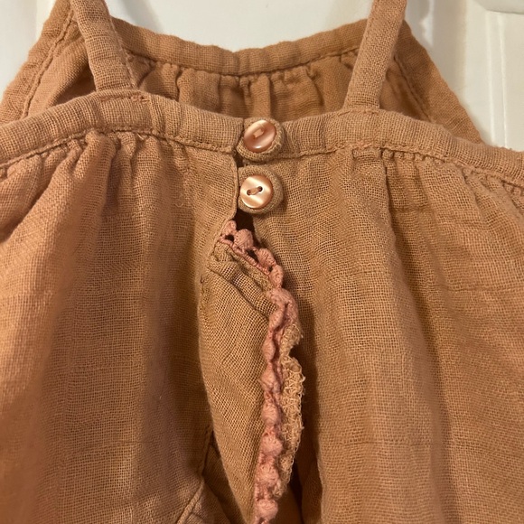 Jamie Kay Tan Ruffled Top - Picture 7 of 8